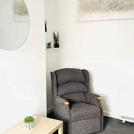 Beautiful 4 Bedroom 2 Bathroom House Close To Centre * Leeds (West Yorkshire)