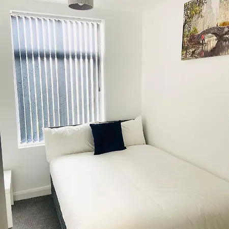 Hébergement de vacances Beautiful 4 Bedroom 2 Bathroom House Close To Centre